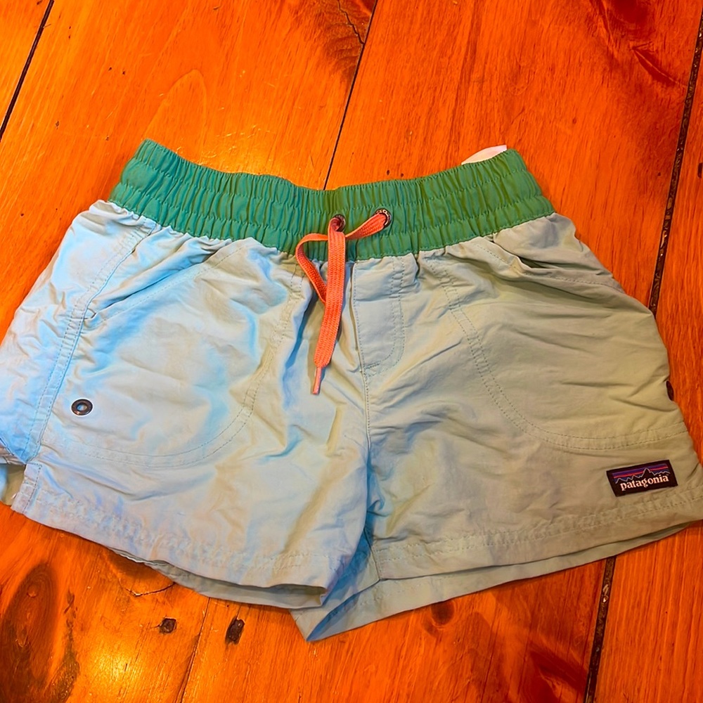 Patagonia Girls Costa Rica Baggies Shorts Size M, Green